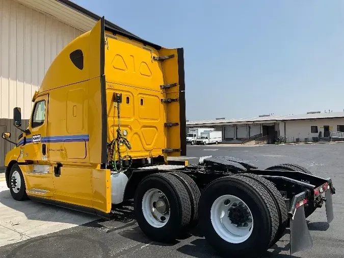 2019 Freightliner T12664ST