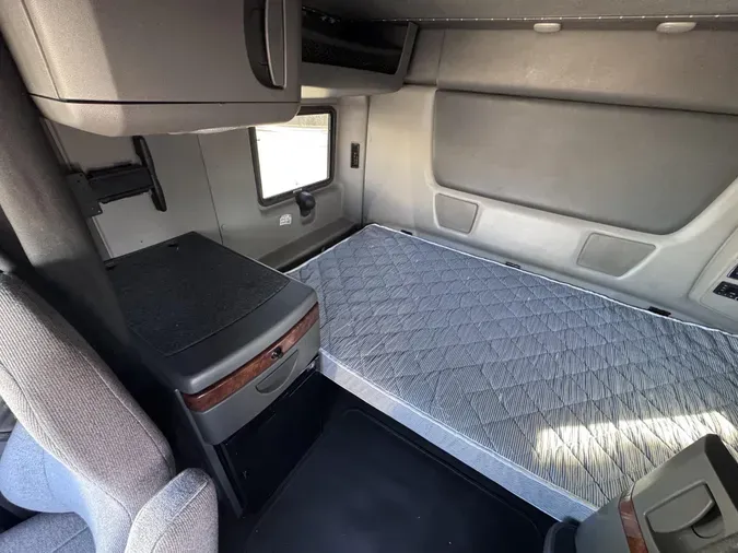 2022 International LT625