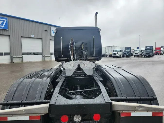 2011 WESTERN STAR 4900