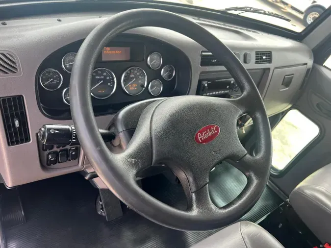 2022 Peterbilt 337