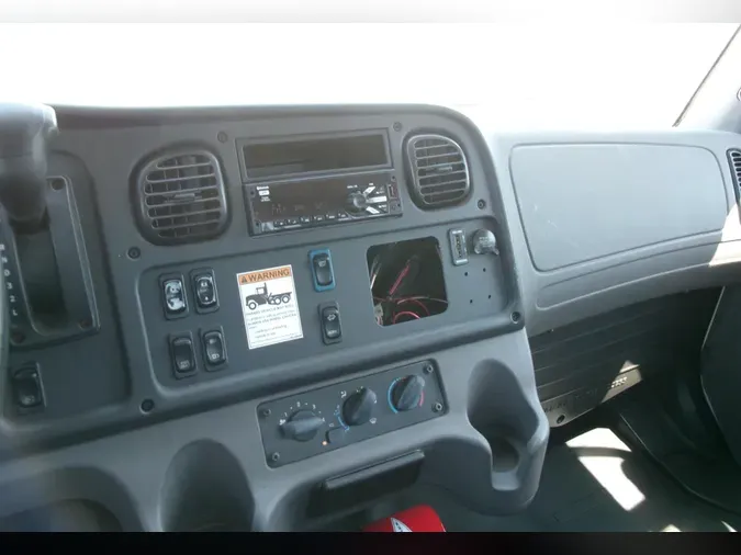 2019 Freightliner Business Class M2 106