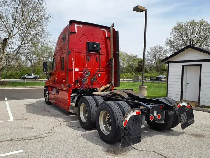2020 FREIGHTLINER/MERCEDES CASCADIA 125