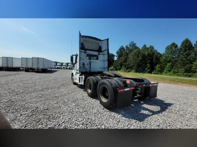 2018 Volvo VNL300