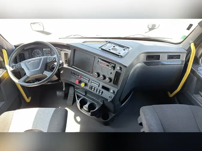 2023 Freightliner Cascadia 126
