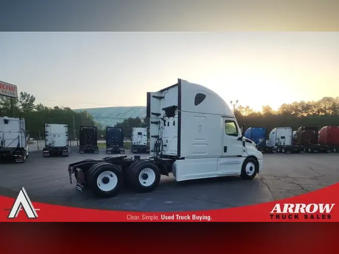 2020 FREIGHTLINER CA126