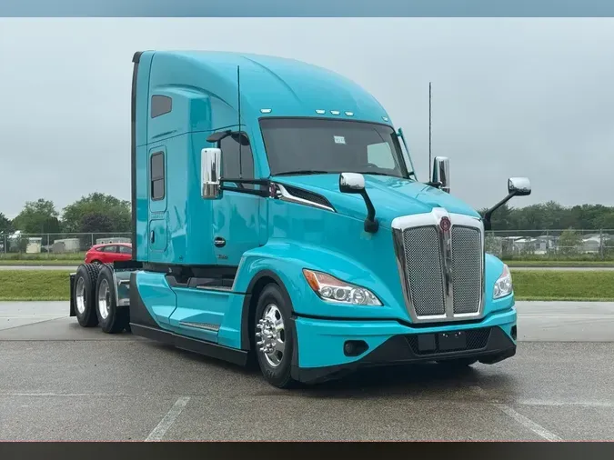 2023 KENWORTH T680