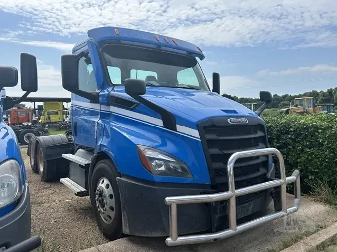 2020 FREIGHTLINER CASCADIA 116