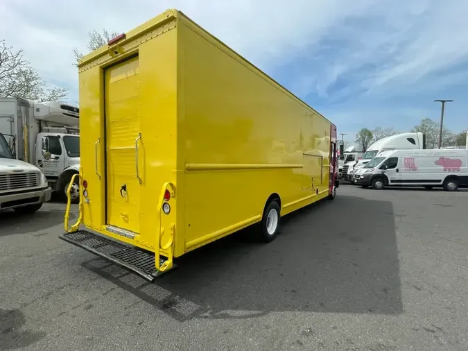 2016 FRTLR CUSTOM CHASSIS CORP MT55