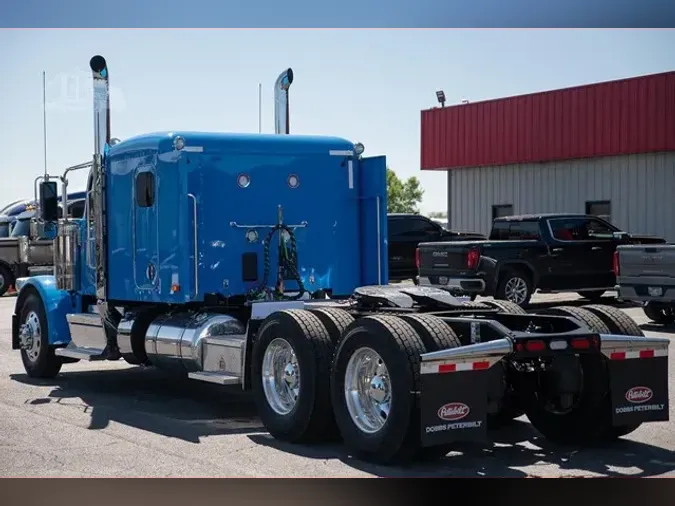 2025 PETERBILT 589