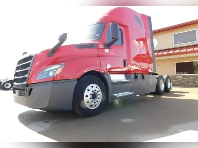 2020 Freightliner .