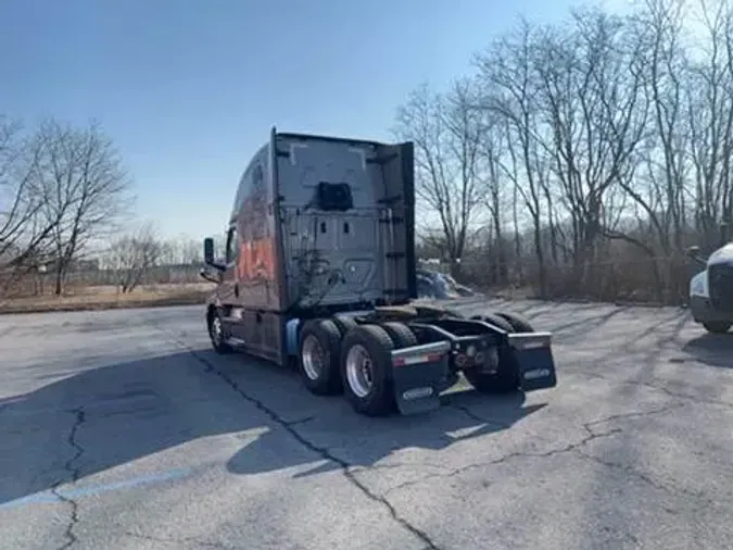 2021 Freightliner Cascadia