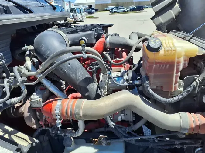 2019 NAVISTAR INTERNATIONAL LT625 SLPR CAB