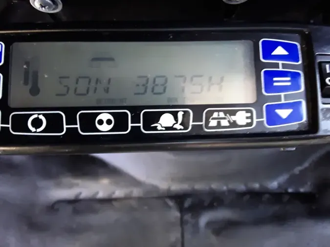 2018 HINO HINO 268