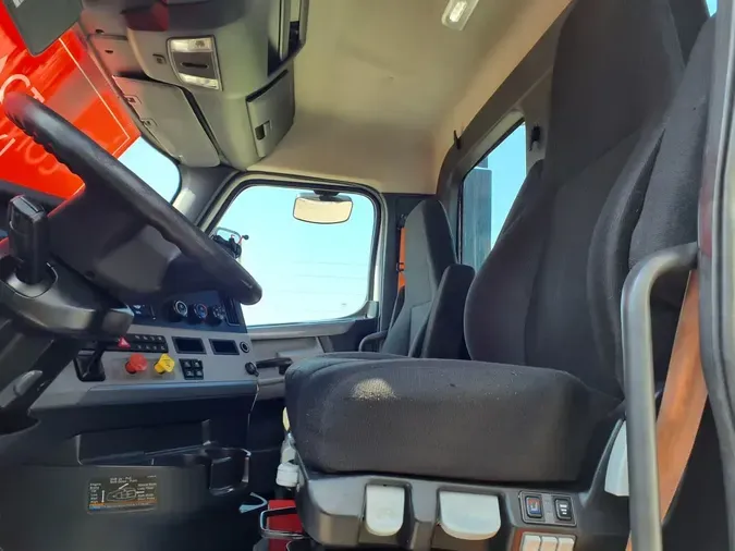 2019 FREIGHTLINER NEW CASCADIA 126