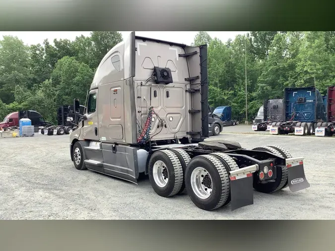 2021 Freightliner Cascadia
