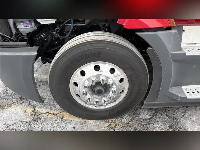 2021 FREIGHTLINER CA126