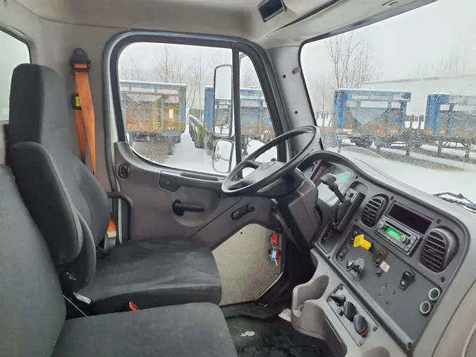 2018 FREIGHTLINER/MERCEDES M2 106