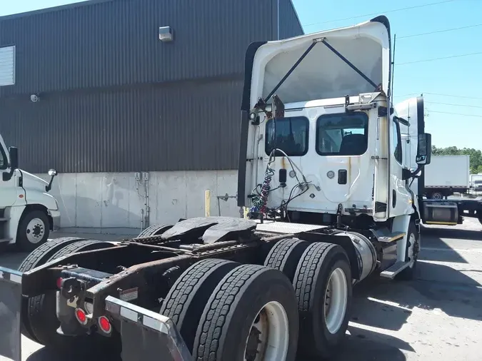 2017 FREIGHTLINER CASCADIA 113
