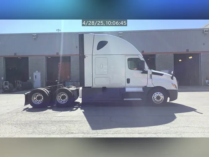 2021 Freightliner Cascadia