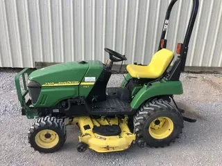 2010 John Deere 2305
