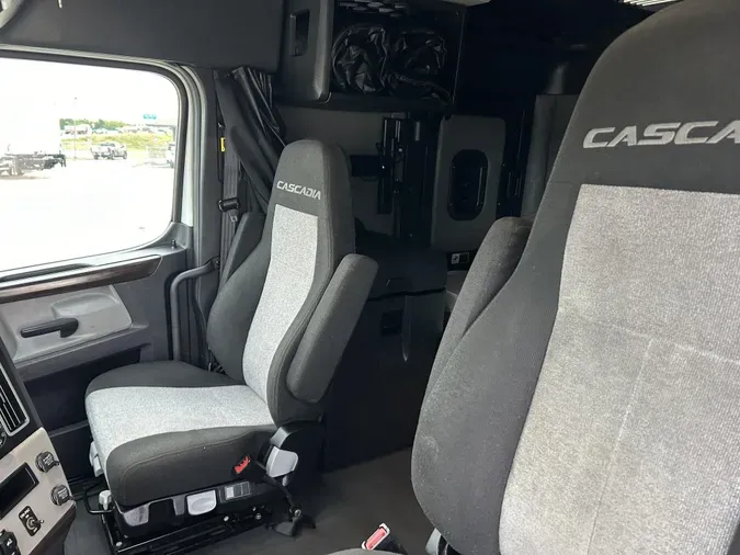 2020 Freightliner Cascadia