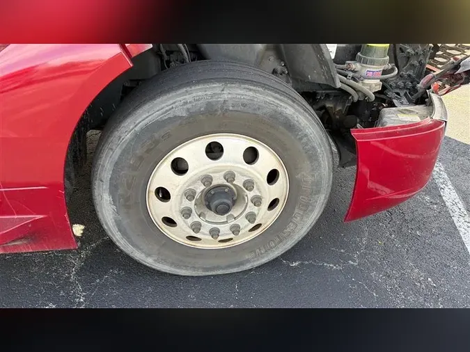 2022 VOLVO VNL64T300