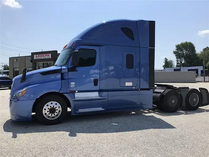 2019 FREIGHTLINER CA126