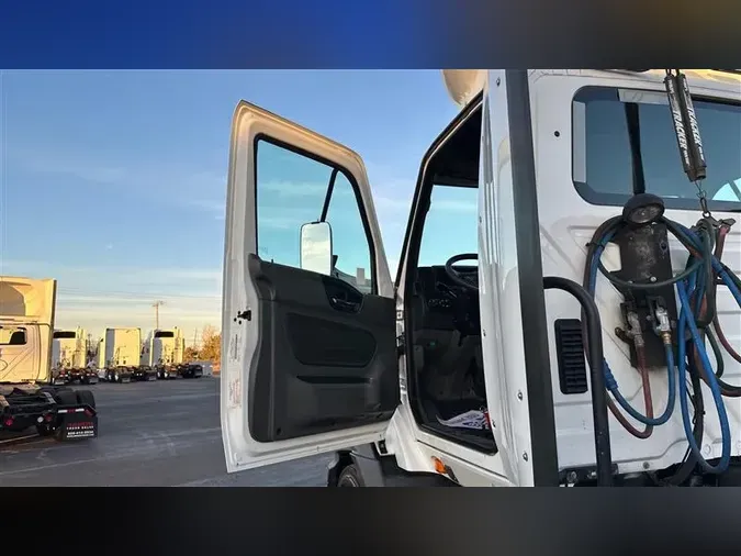 2020 INTERNATIONAL RH613