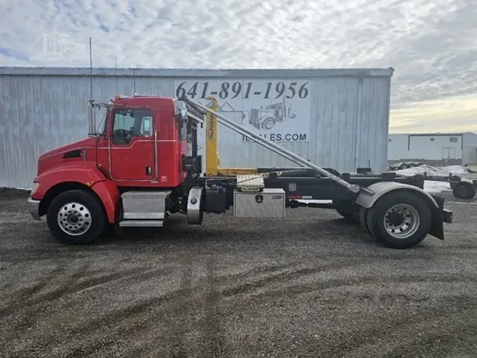 2018 KENWORTH T370