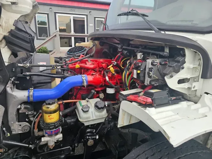 2018 FREIGHTLINER M2 106