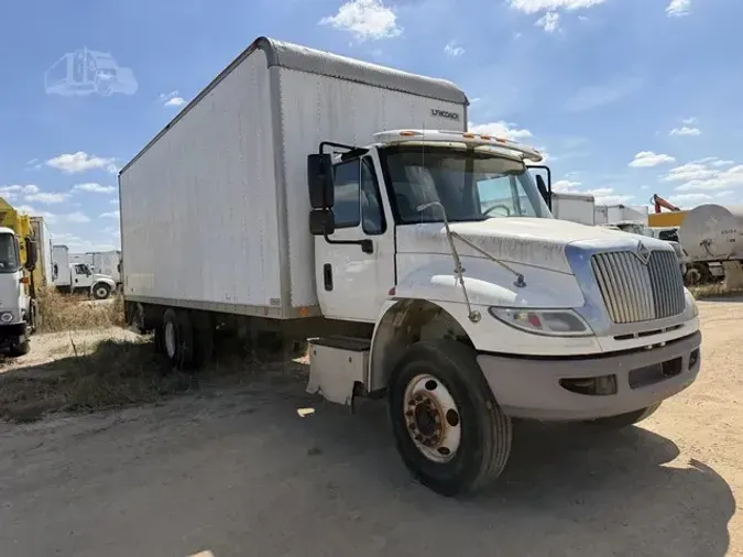 2016 INTERNATIONAL DURASTAR 4300