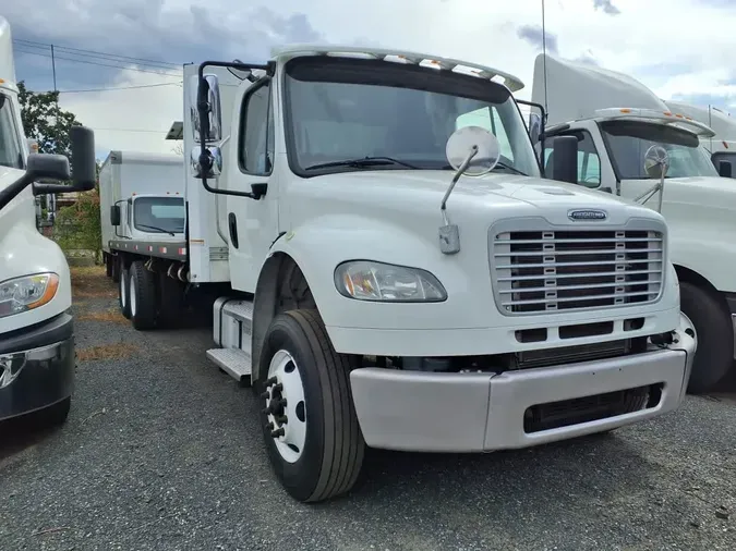2018 FREIGHTLINER M2 106
