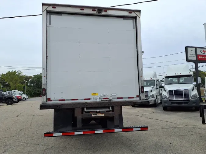 2018 FREIGHTLINER/MERCEDES M2 106