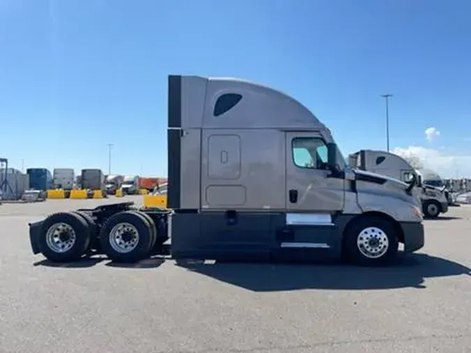 2023 Freightliner Cascadia