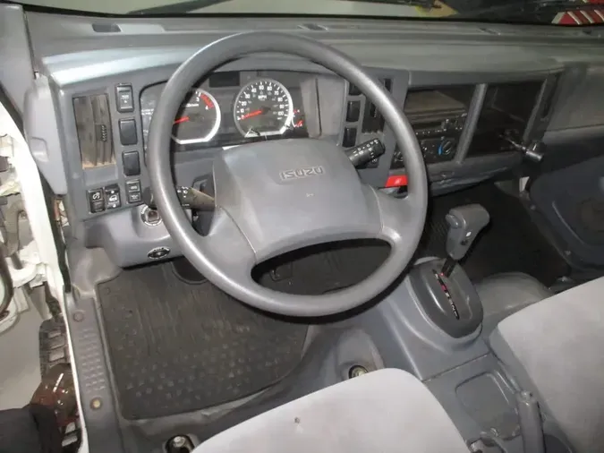 2019 ISUZU NPR HD