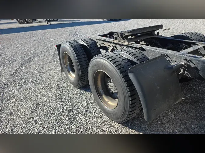 2020 Volvo VNR64T640