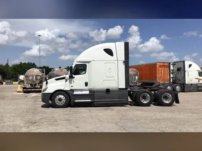 2021 Freightliner Cascadia