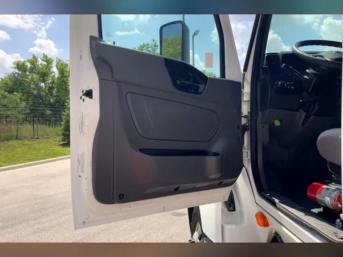 2021 INT LT625 6x4
