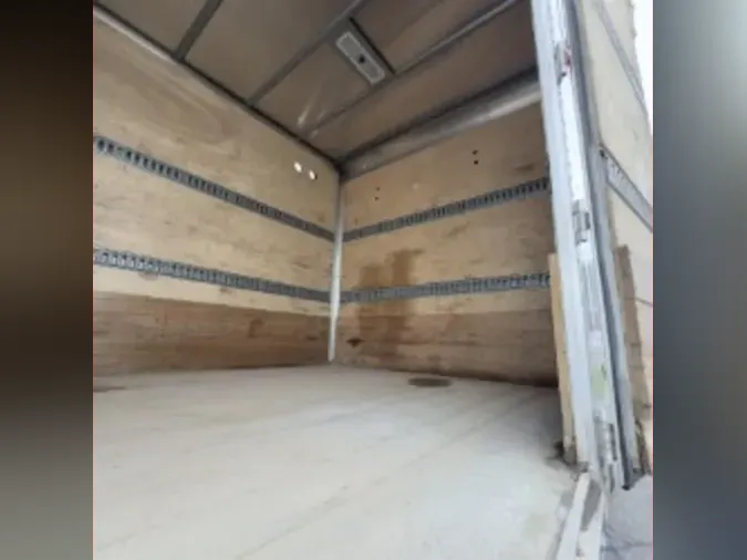 2022 FREIGHTLINER/MERCEDES M2 106