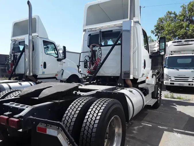 2021 NAVISTAR INTERNATIONAL LT625 DAYCAB S/A