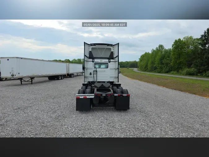2018 Volvo VNL300