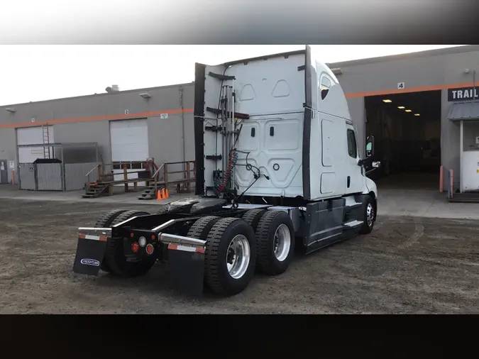 2021 Freightliner Cascadia