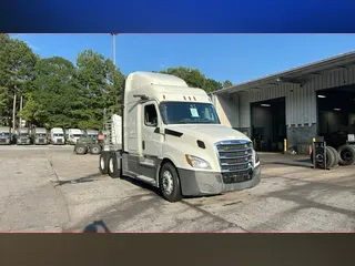 2020 Freightliner Cascadia 126