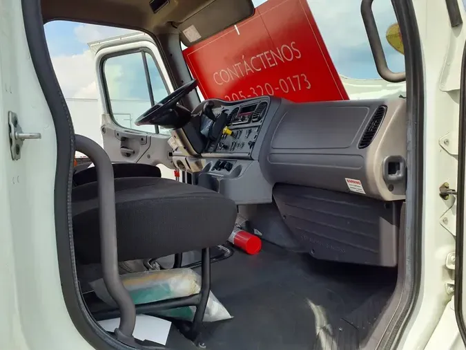 2020 FREIGHTLINER M2 106