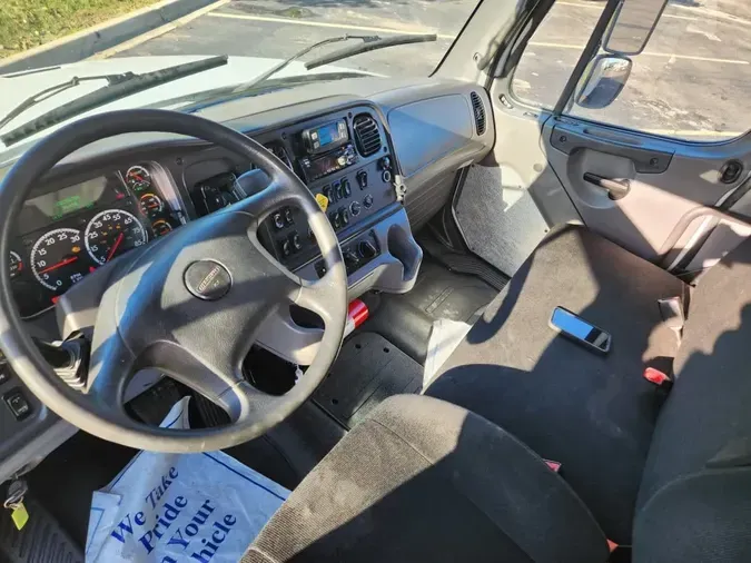 2018 FREIGHTLINER/MERCEDES M2 106