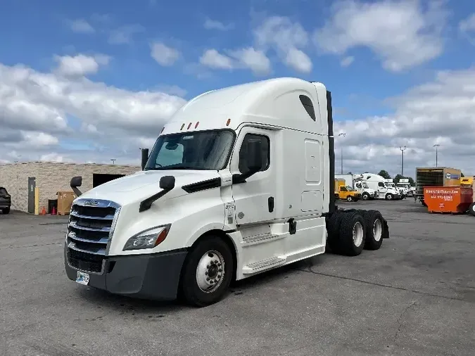 2020 Freightliner T12664ST