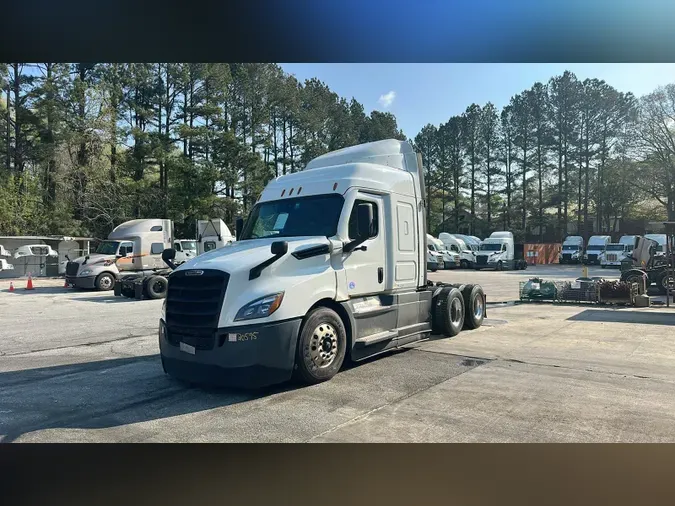 2021 Freightliner Cascadia 126