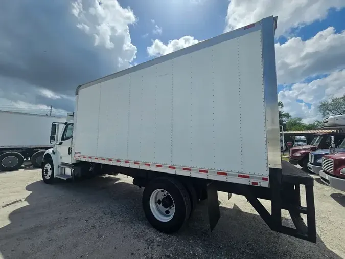 2022 FREIGHTLINER/MERCEDES M2 106