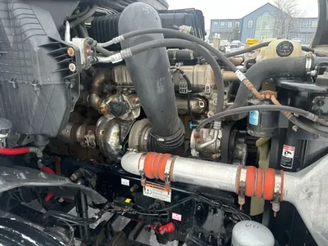 2022 Freightliner Cascadia 126