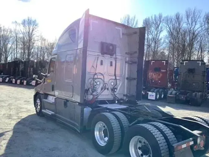 2020 Freightliner Cascadia